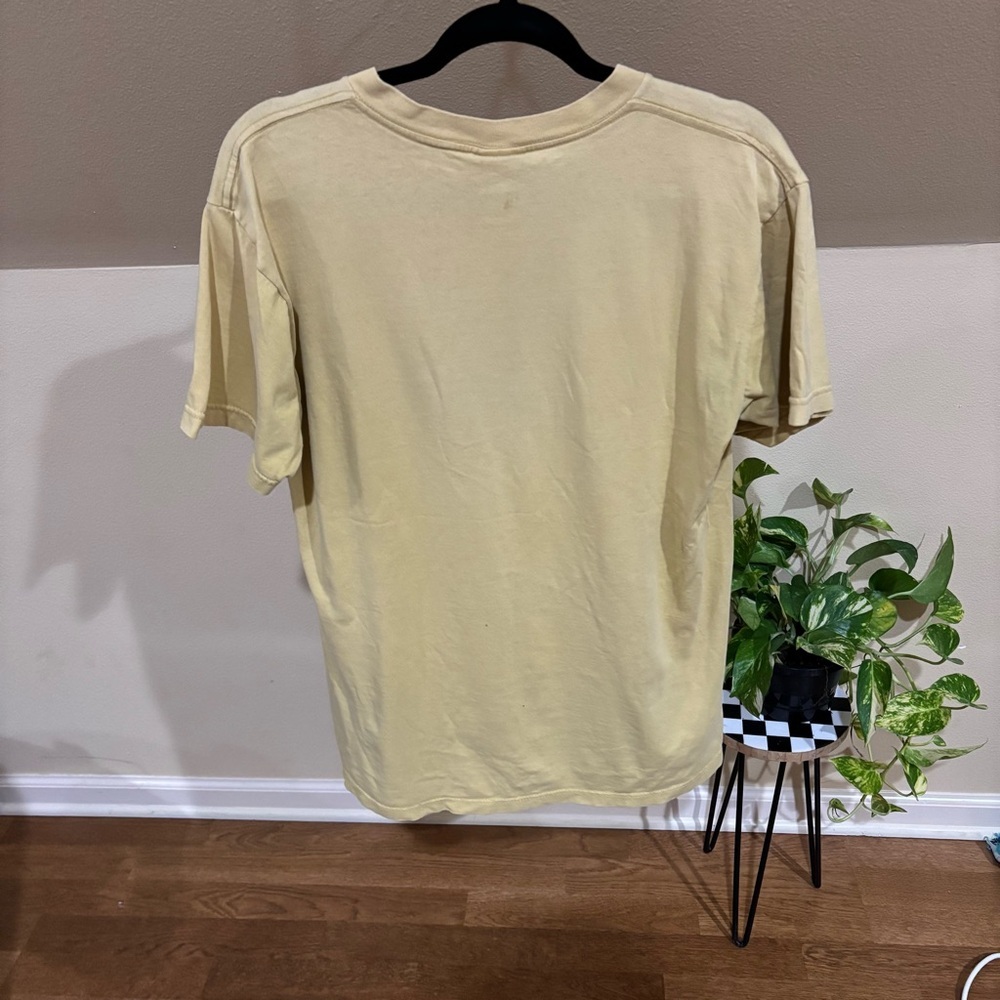 Vintage Umbro Men's pale yellow T-Shirt size medium 100% cotton - Picture 6 of 6